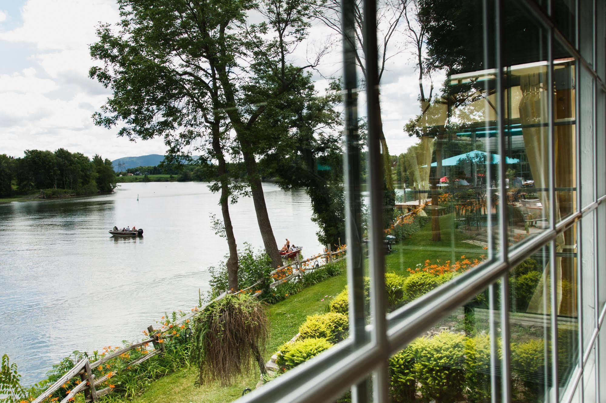 Hotel Les Trois Tilleuls Saint-Marc-sur-Richelieu Εξωτερικό φωτογραφία